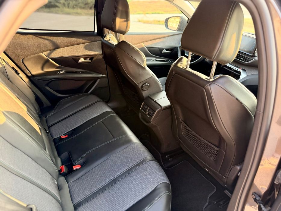 Peugeot 3008 Plug-in Hybrid, 225CP, Allure