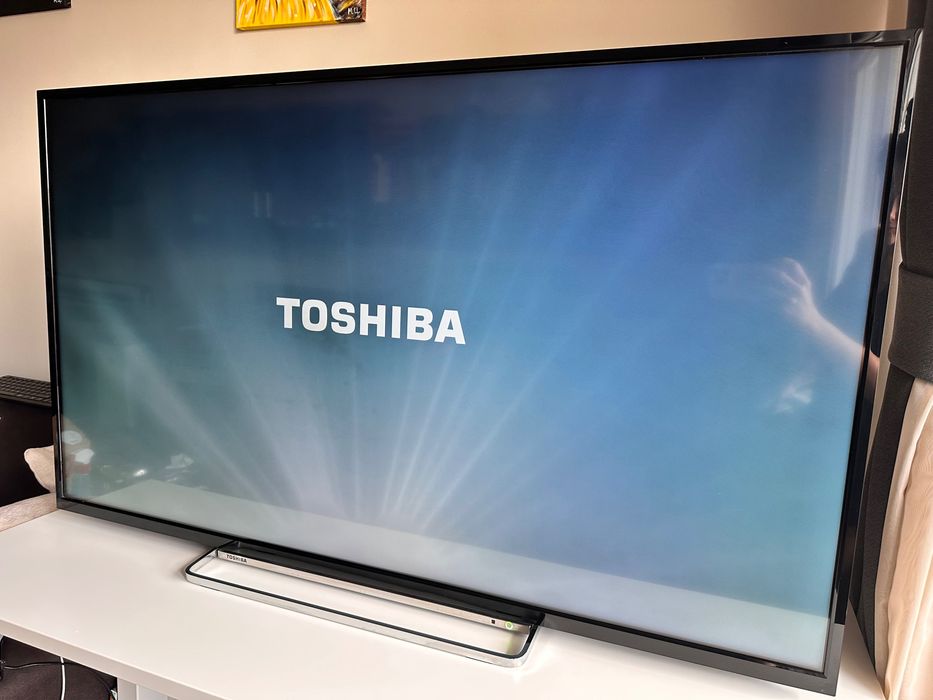 Смарт телевизор TOSHIBA