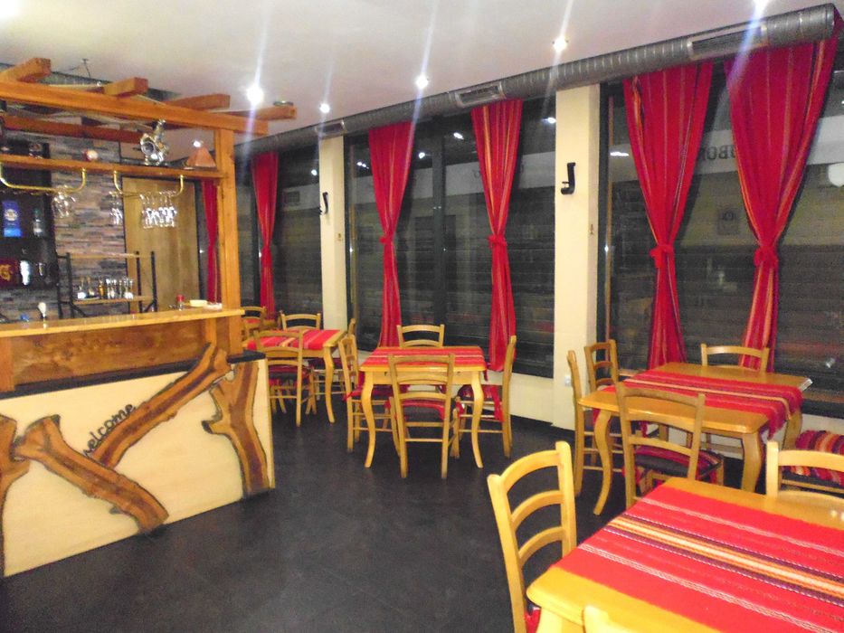 Оборудвано  заведение за продажба в ж.к. Люлин 8, гр. София