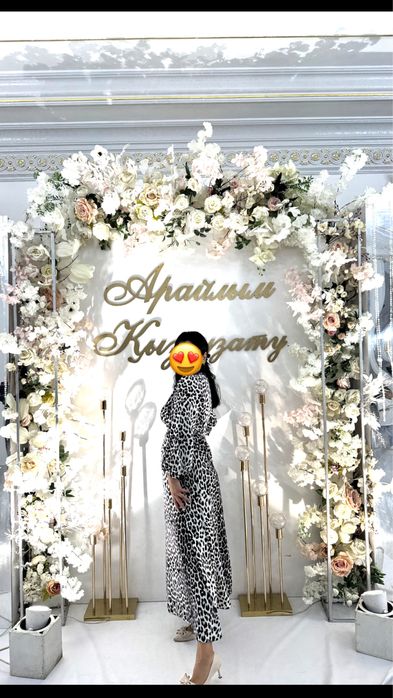 Продам платье одевала один раз !!!