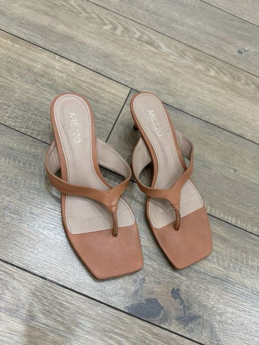 Туфли на низком каблуке