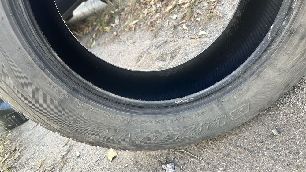 Продам зимнюю резину липучка