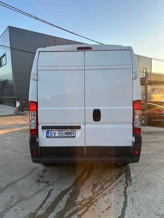 Vând Peugeot Boxer 2013