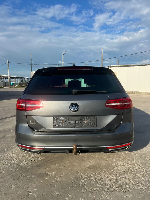 W passat R Line.   2017.