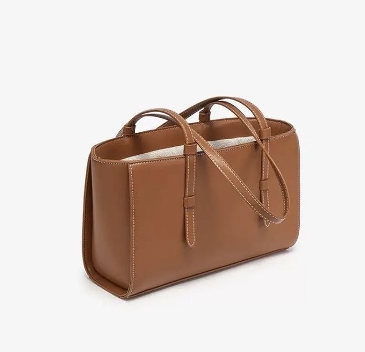 ZARA ayollar sumkalari