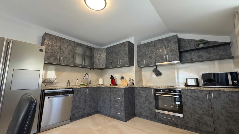 Продава се Къща в Трявна - 435 кв.м за 1725 €/кв.м - Снимка #4