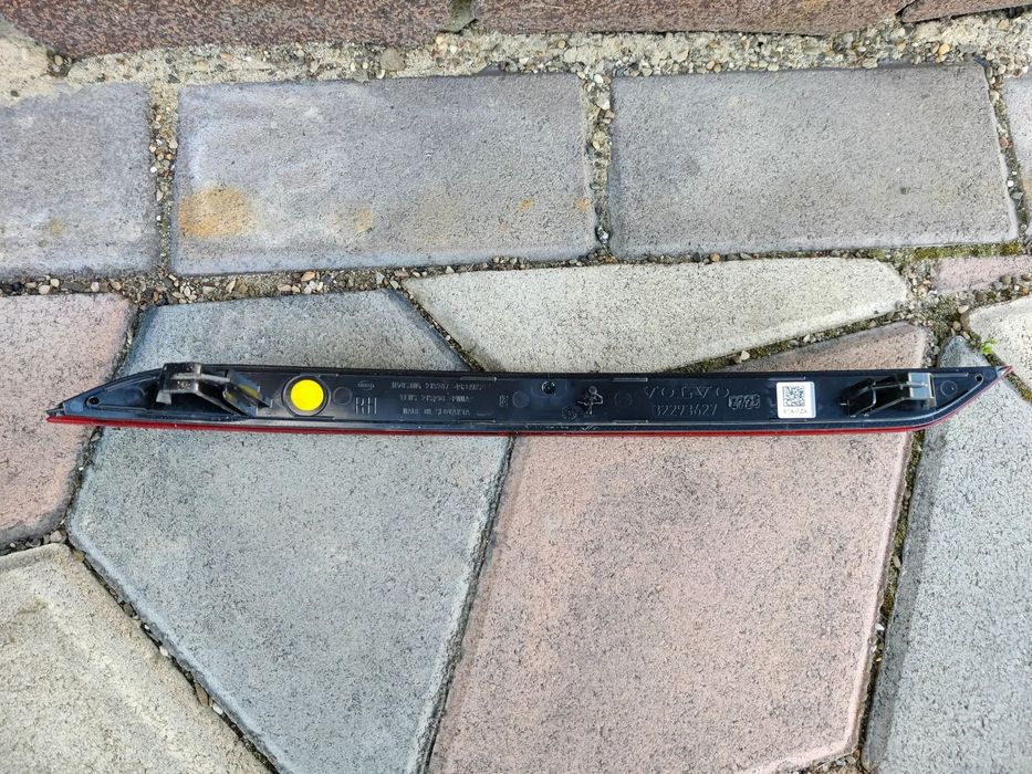 Catadioptru Reflector dreapta bara spate Volvo XC60 II 32293627