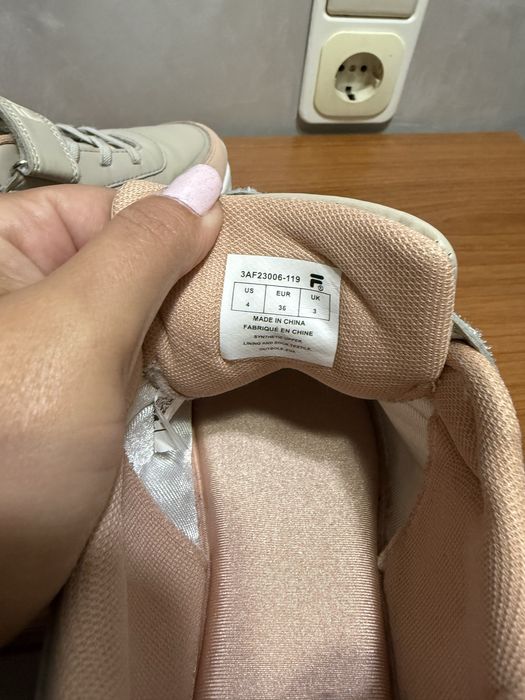 Fila маратонки 36 номер