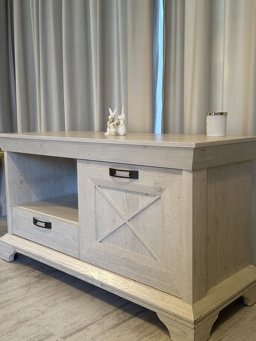 Винтидж ТВ шкаф Cantus, отлично състояние