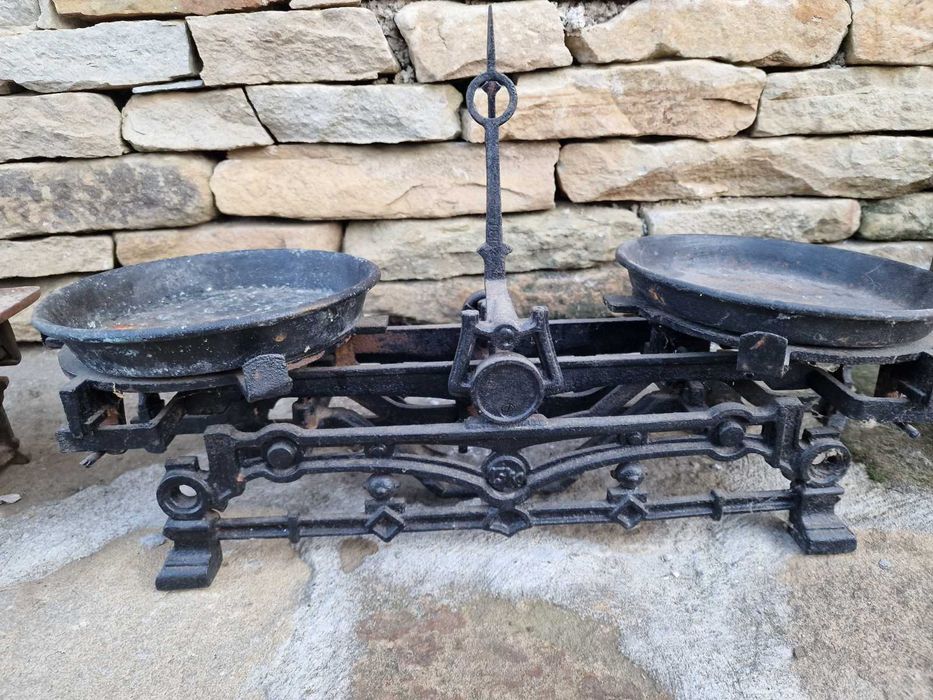 Стар кантар везна с тежести грамове, антикварни