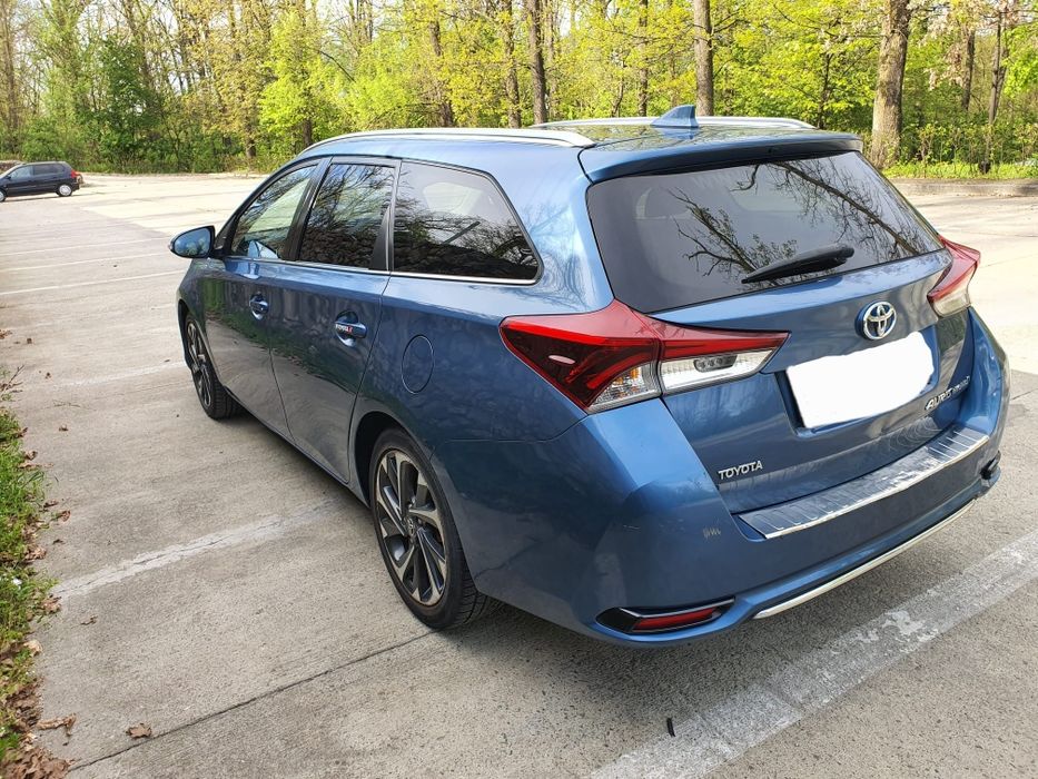 Toyota Auris Combi Hybrid