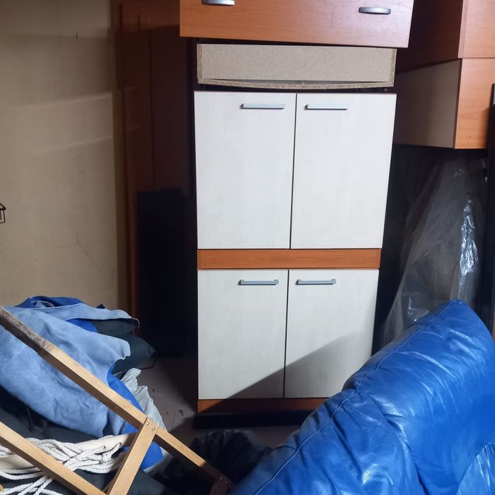 Vând canapea și scaune