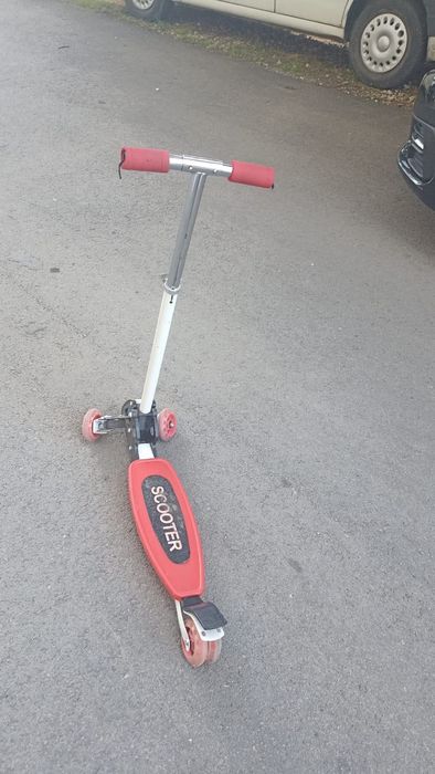 Детска тротинетка, скутер