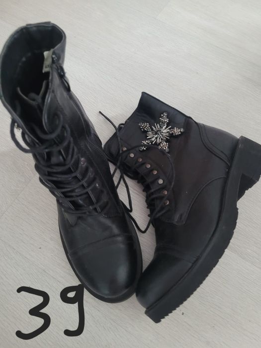 Vând ghete dama 45lei bucata