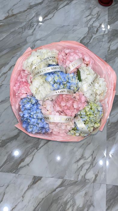 Цветы букет с коробкой