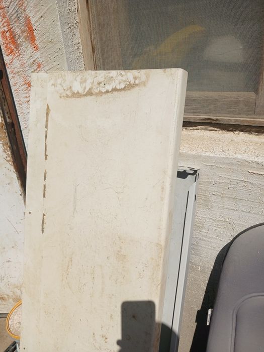 Подоконник пластиковый .