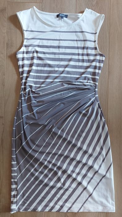 Стилна рокля с набор