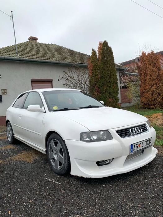 Vând audi a3 1.6 benzina