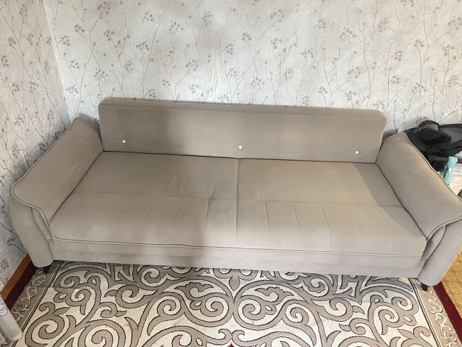 Диван с креслом