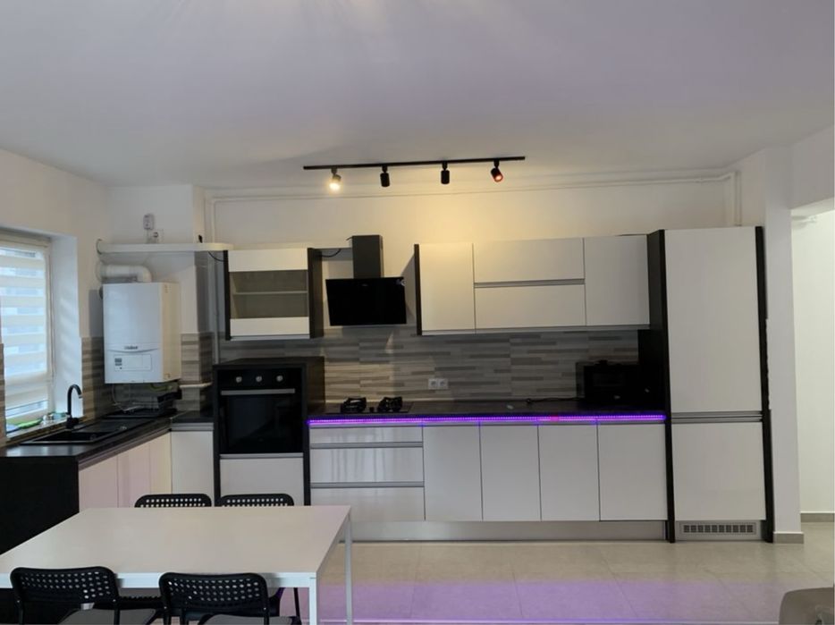 REGIM Aur-i Mazepa Parc Viva i4