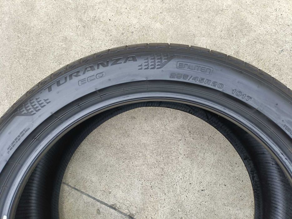 Doua anvelope vara 255 45 20 bridgestone turanza eco 6 mm dot 2423