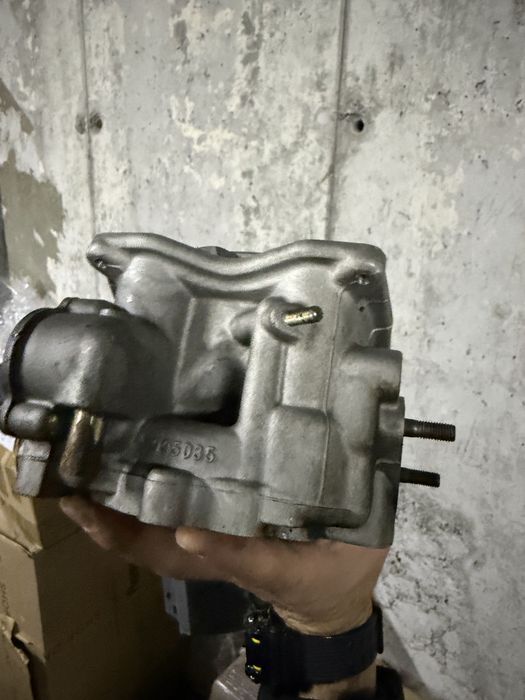 Vespa 300 GTS super ie части двигател