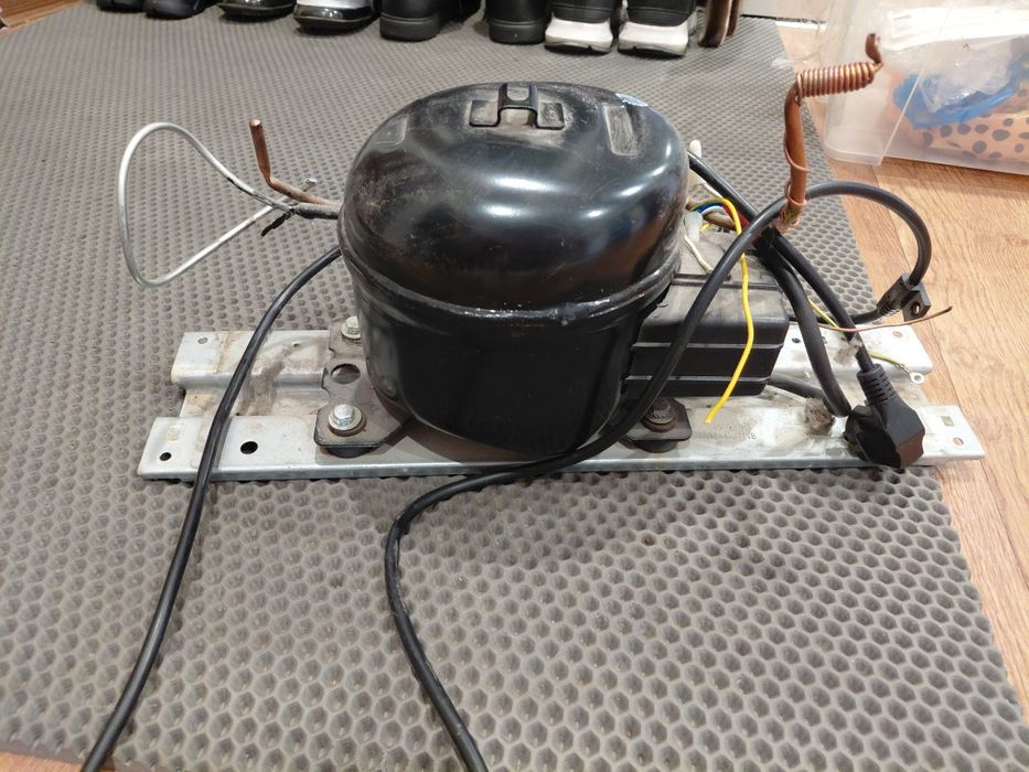 Компрессор холодильника