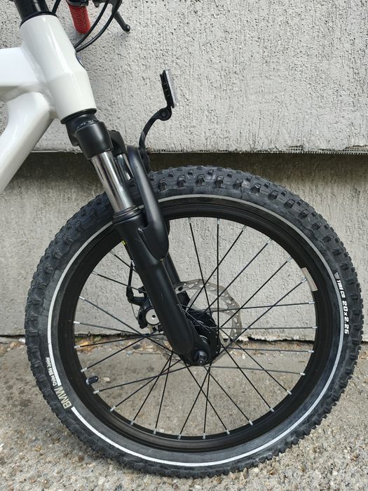 Bicicleta copii BMW JUNIOR 20 Zoll, frane disc alb perlat 6-9 ani