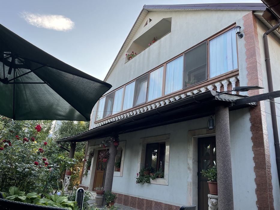 Vila P+E+M de vanzare in Bacau