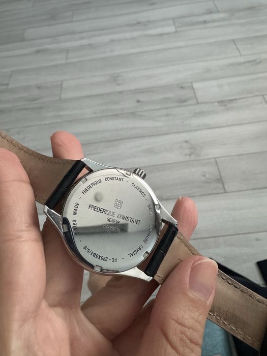 Frédérique Constant Classics (модель FC-225X5B4/5/6)