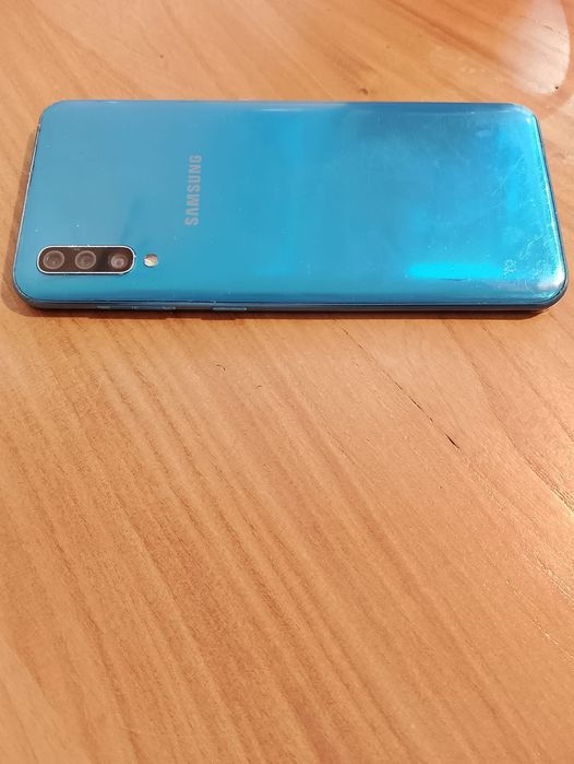 Samsung a50   64