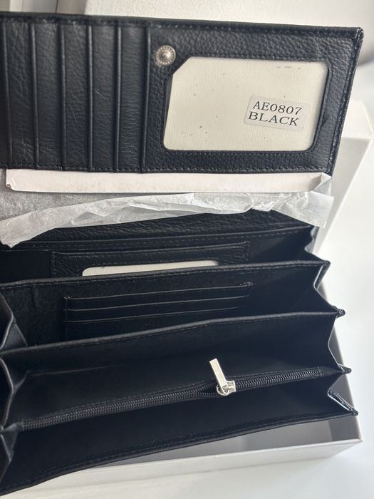 Дамски черен портфейл