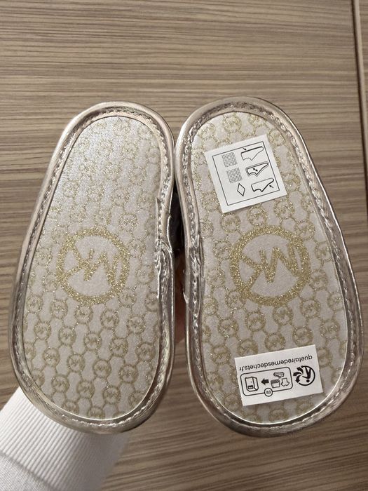 Бебешки сандали Michael Kors