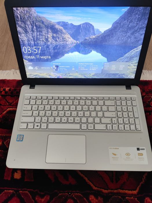 Пррдам ноутбук ASUS X543U Core i3 6100U