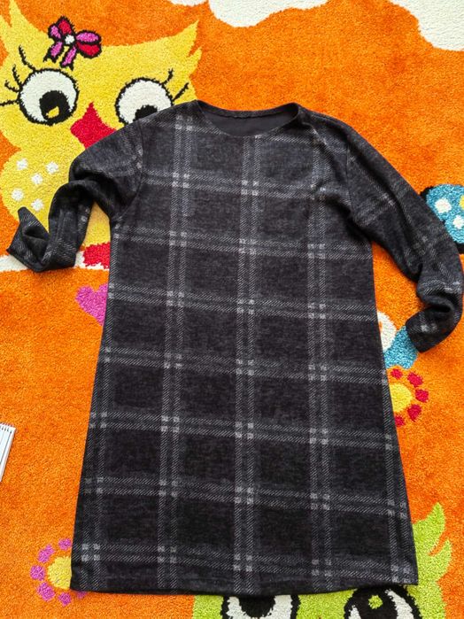 дамска рокля с дълъг ръкав