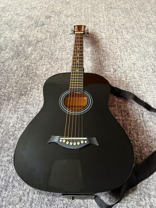 Гитара шұғыл ақша керек болып арзан сатамын