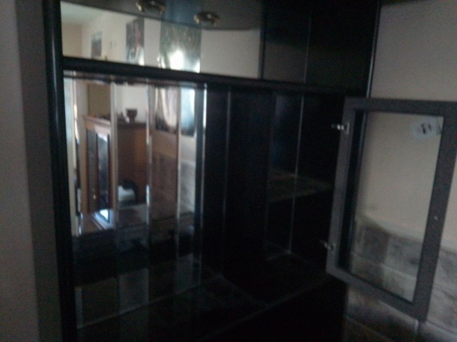 Продавам масивен луксозен барплот