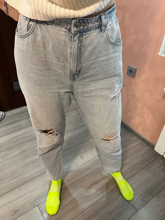 Сини дънки със скъсани елементи, размер 44/mom fit