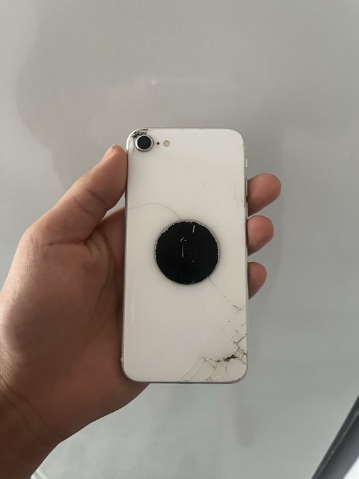 Iphone se sotiladi 400000