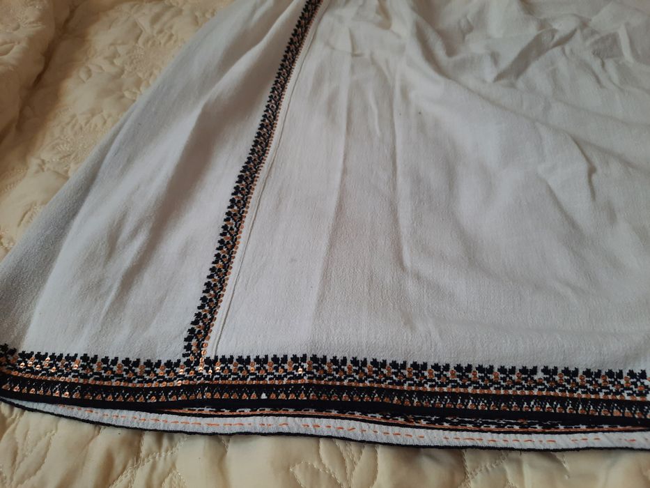 Ii de vânzare și poale autentice