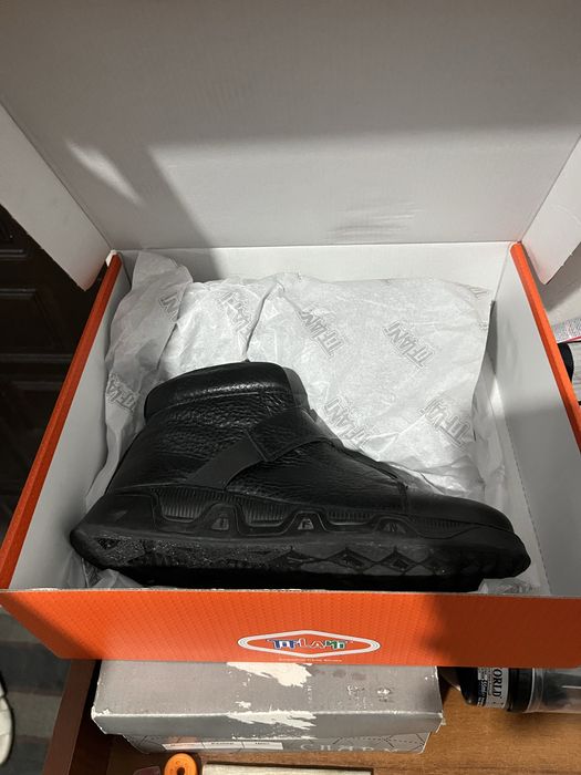 Продам ботинки для мальчика тифлани 35-36 размер