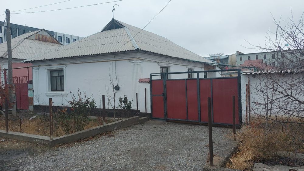 Продается дом возле ханшайым плаза