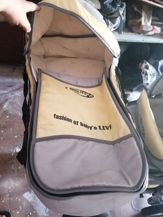 Продам детскую коляску