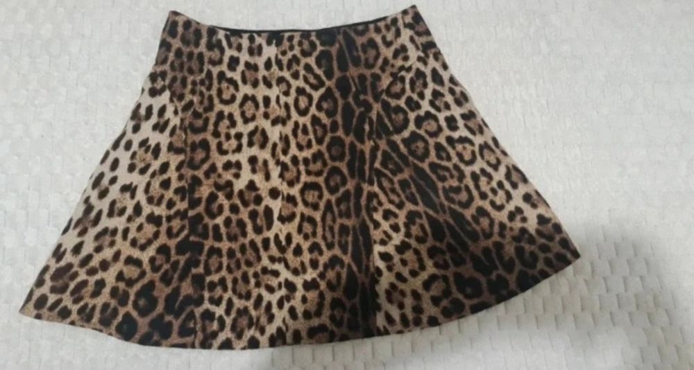 Fusta Moschino Cheap and chic