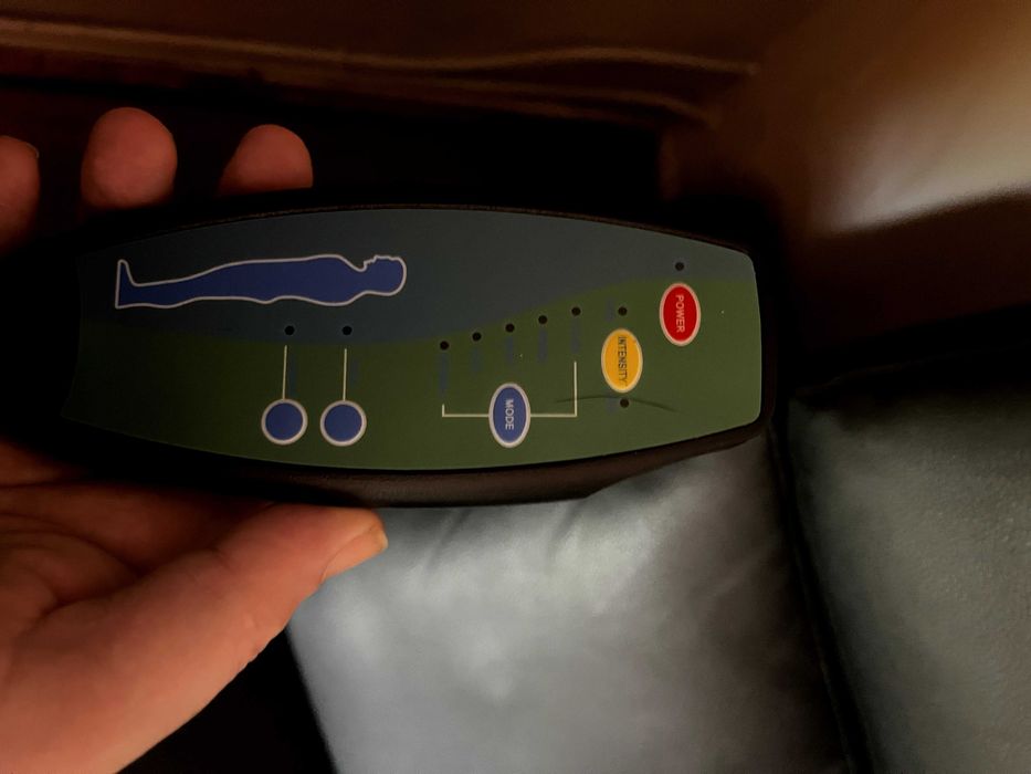 Двойка масажни накланящи се столове