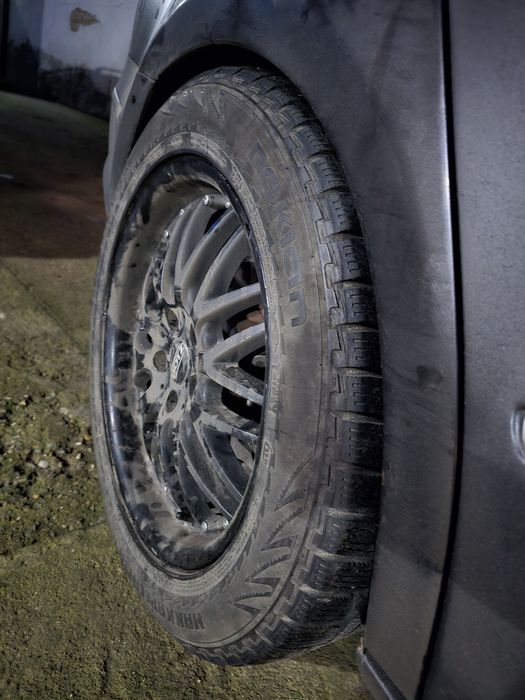 Vând cauciucuri 235/55 R18 104R XL MS