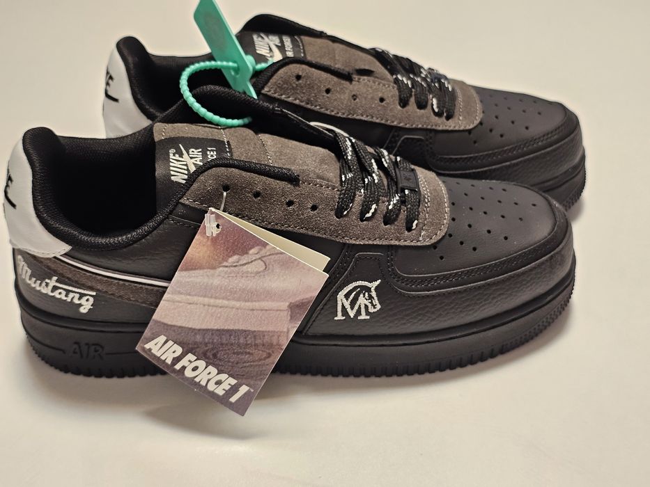 Adidași nike mustang