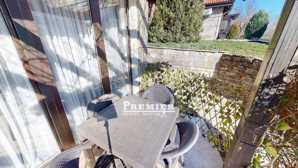 Продава се Тристаен апартамент в к.к. Слънчев бряг - 68 кв.м за 593 €/кв.м - Снимка #9