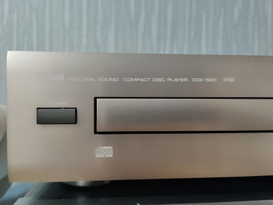 Стойка Yamaha, СД проигрыватель, усилитель, дека, тюнер