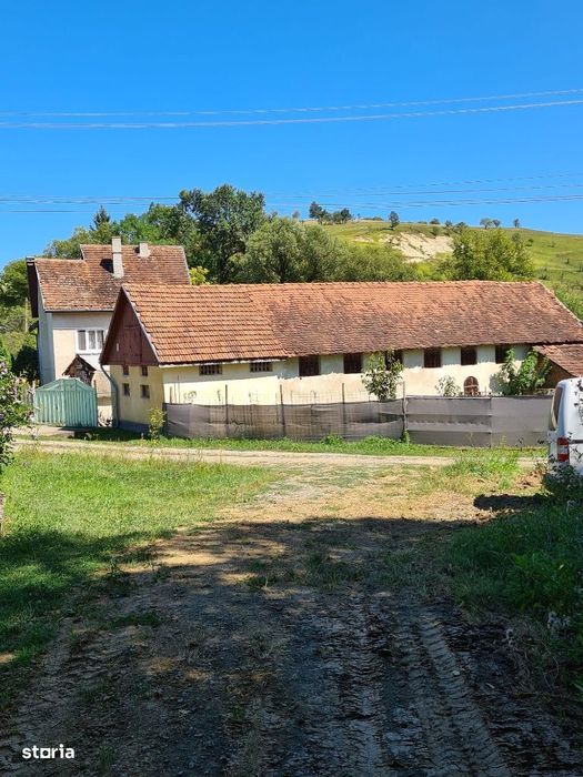 Casa P+1+M in Brebi,Salaj cu 19,32 ari teren+garaj+anexe de 240 mp